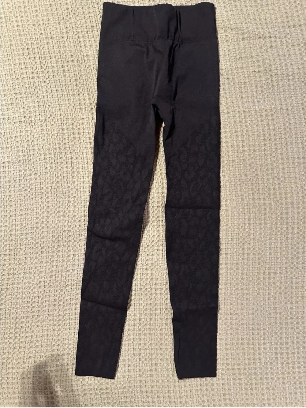 Fabletics Black 2pc Seamless Mesh Animal Print Top & Skinny Leggings XS